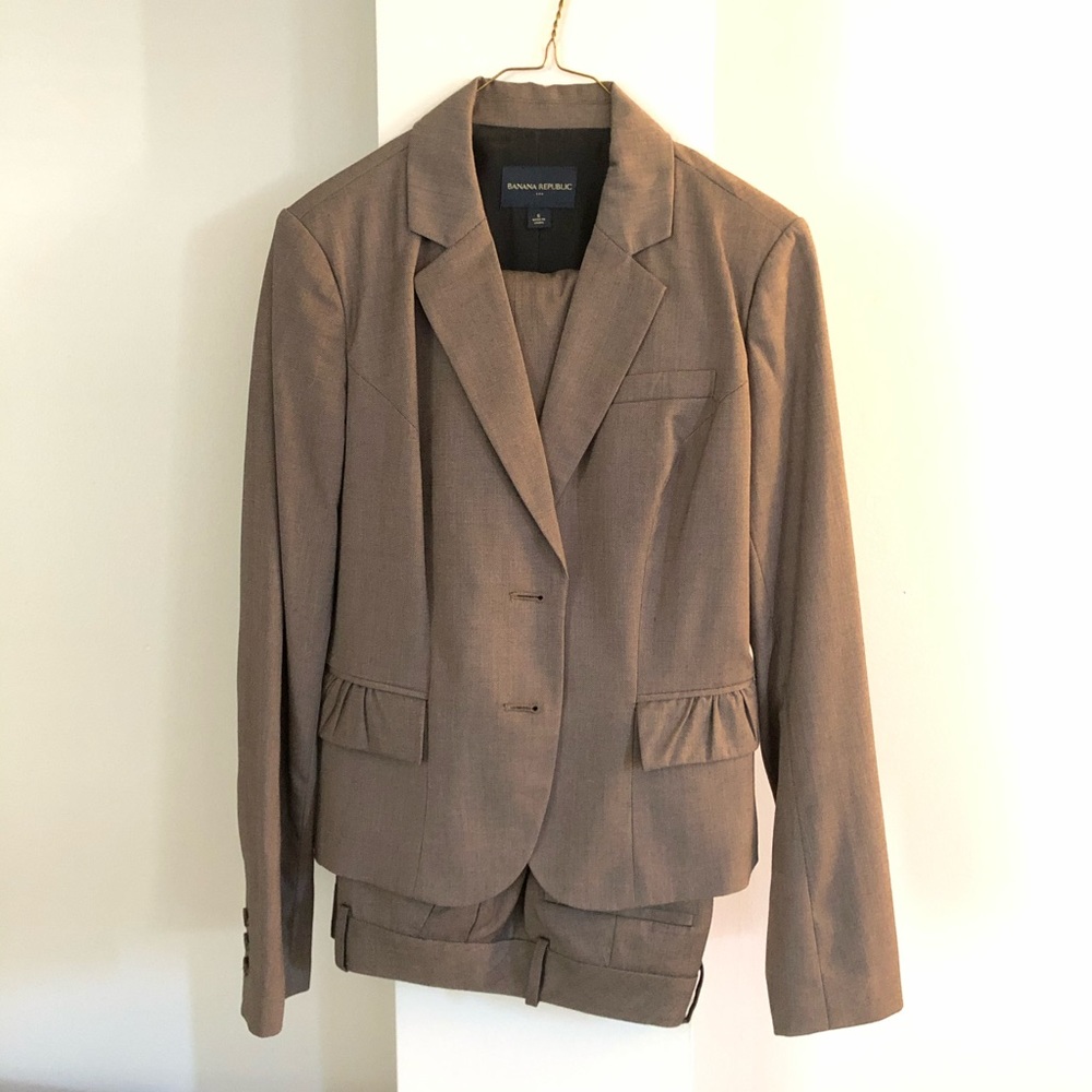 Banana Republic 2 piece suit